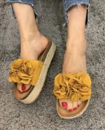 FLAT SANDALS