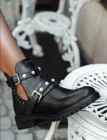 ANKLE BOOTS