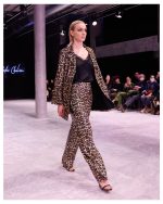 TROUSER SEQUIN ANIMAL PRINT - Image 4