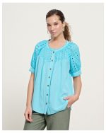 BLOUSE BUTTON CLOSURE