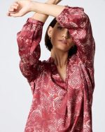 BLOUSE V NECK PRINTED - Image 10