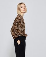 KNITTED ROUND ANIMAL PRINT - Image 3