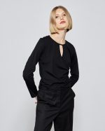 BLOUSE ROUND NECK CUT OUT - Image 2