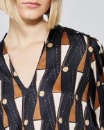 BLOUSE V NECK PRINTED - Image 4