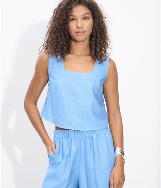 TOP CROPPED