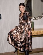 MAXI SATIN DRESS ANIMAL PRINT - Image 2