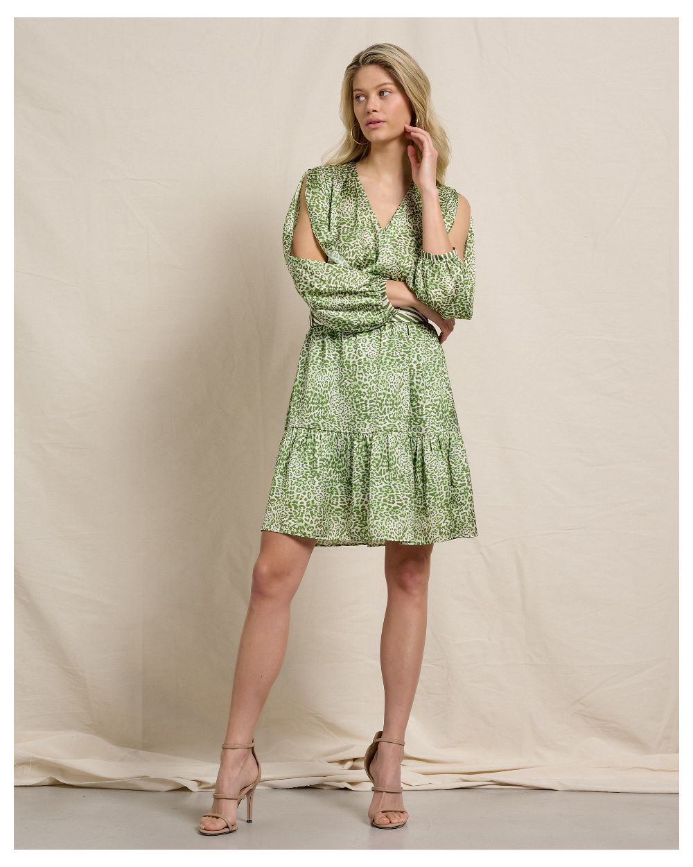75106A.jpg DRESS SATIN PRINTED - Image 1