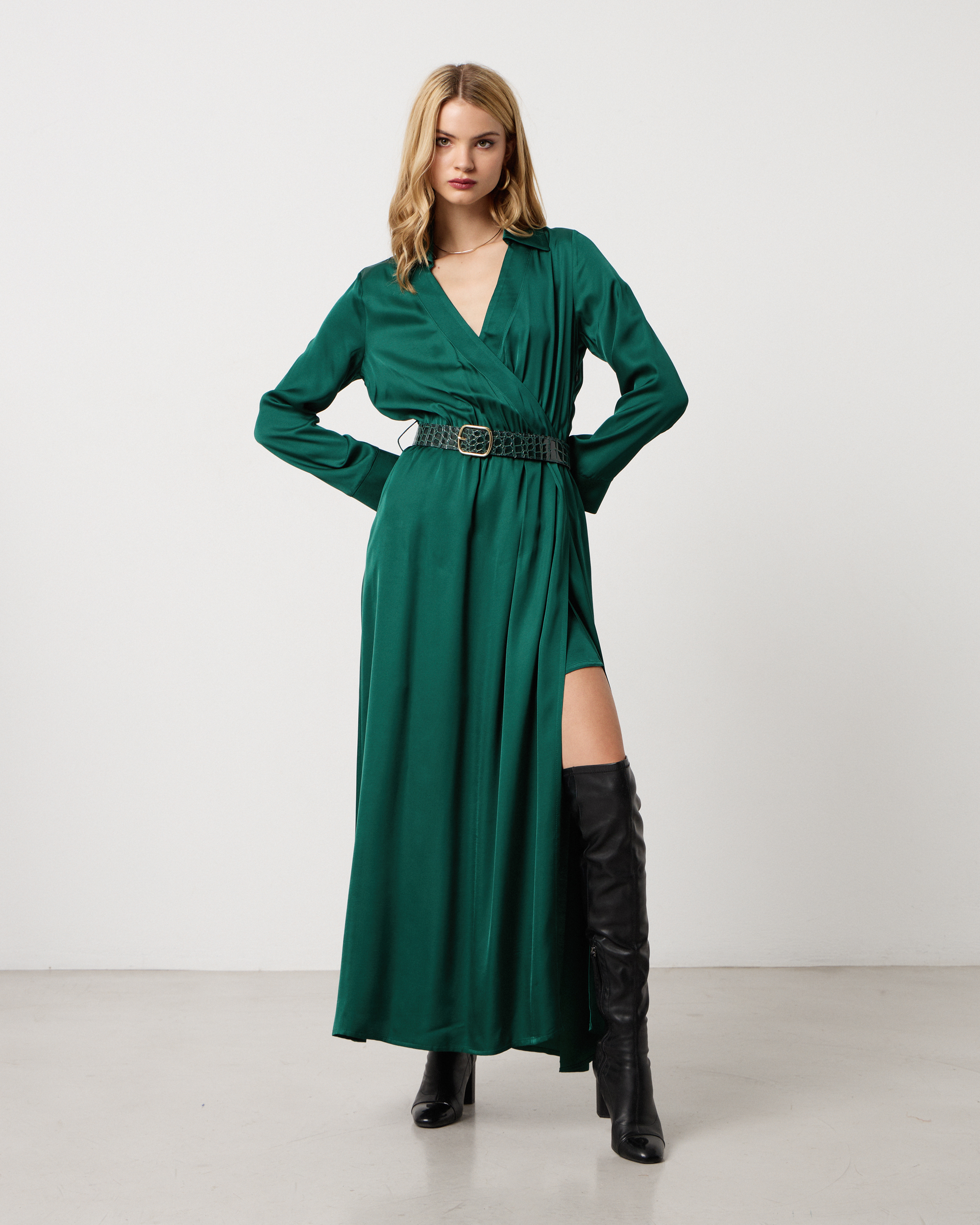 76015.jpg MAXI DRESS LONG SLEEVE - Image 1