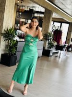 MIDI DRESS SATIN STRAPLESS - Image 7