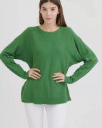 ROUND NECK SWEATER