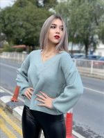 KNITTED V NECK SWEATER