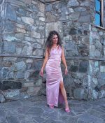 MAXI DRESS CUT OUT LEG