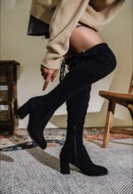 KNEE SUEDE BOOTS