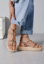 FLAT PLATFORM STUDDED