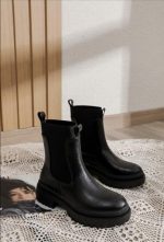 BOOTS - Image 2