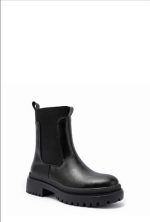 BOOTS - Image 3
