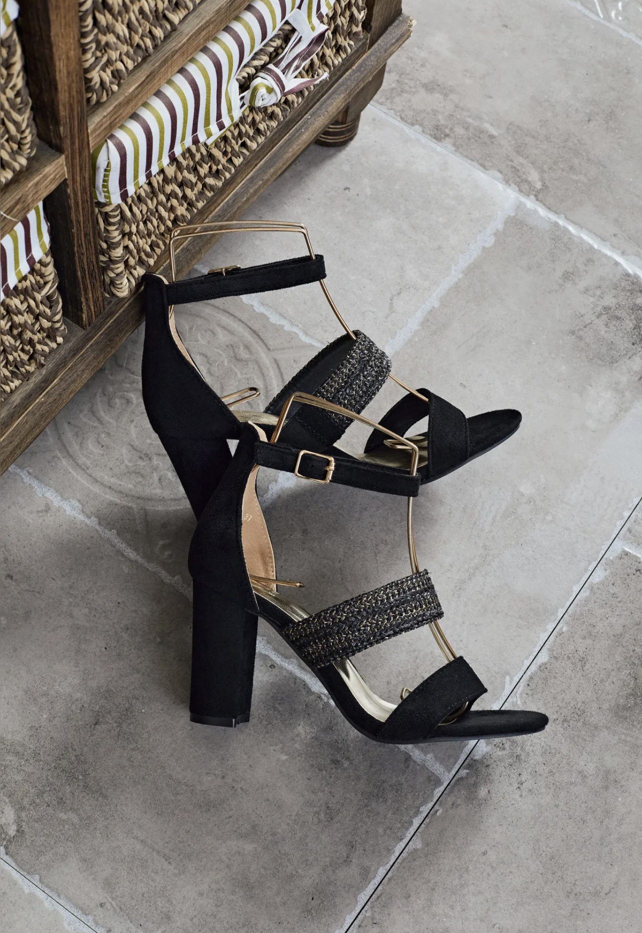 SHO1523S.jpg HIGH HEEL SUEDE SANDAL - Image 1