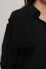 SHIRT CROCHET FLOWER - Image 4