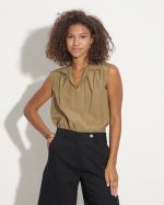 BLOUSE SHINY SLEEVELESS