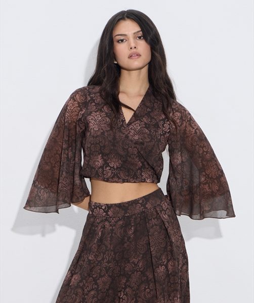 PRINTED WRAP TOP