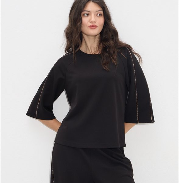 BLOUSE CONTRAST ON SLEEVE