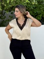 BLOUSE SATIN V NECK LACE - Image 6
